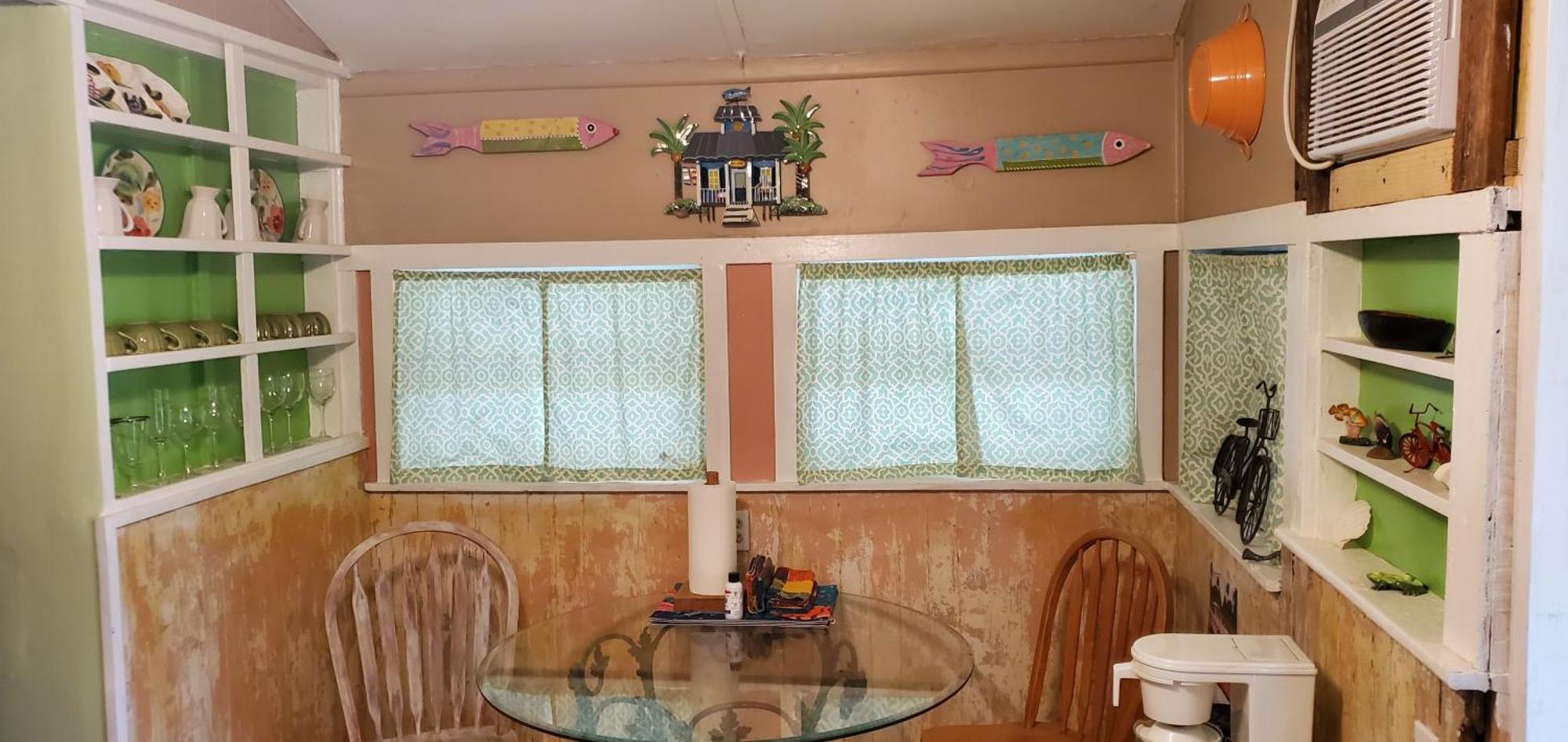 1 Beige Cozy Bungalow Or 1 White Cozy Efficiency Cottage In Titusville Rom bilde
