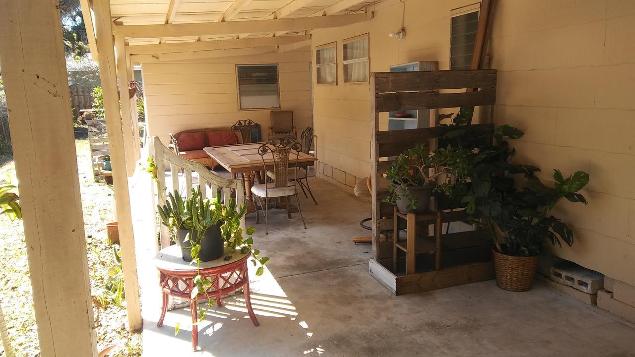 1 Beige Cozy Bungalow Or 1 White Cozy Efficiency Cottage In Titusville Eksteriør bilde